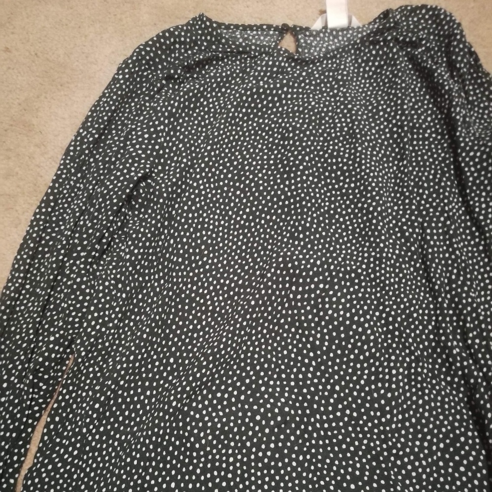 H&M hunter green polka dot blouse